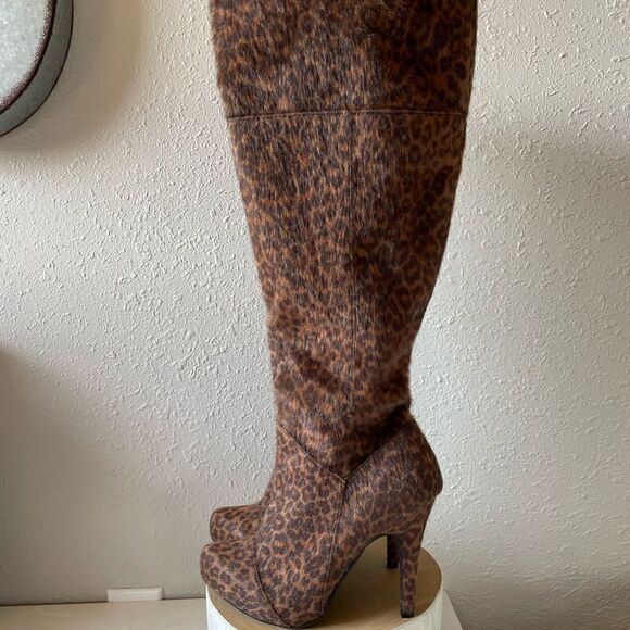 NIB JustFab Janae Leopard Kneed Boots Size 8 - Picture 4 of 12